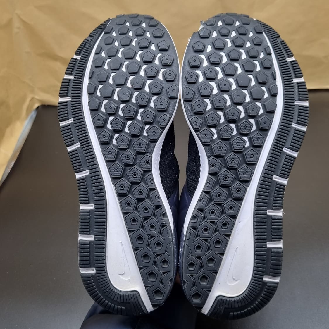 나이키 에어줌 스트럭처22 여성운동화230  상품이미지3