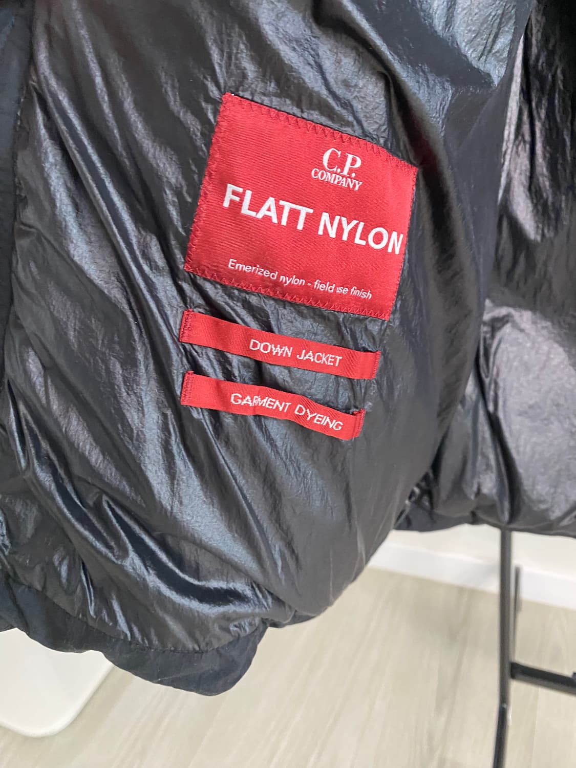 cp컴퍼니 24fw 블랙 패딩 M 상품이미지5