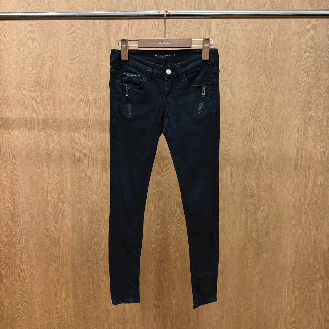 돌체앤가바나 데님 팬츠 지퍼 포켓 메탈 로고 디테일 슬림 스키니핏 블랙 상품이미지2