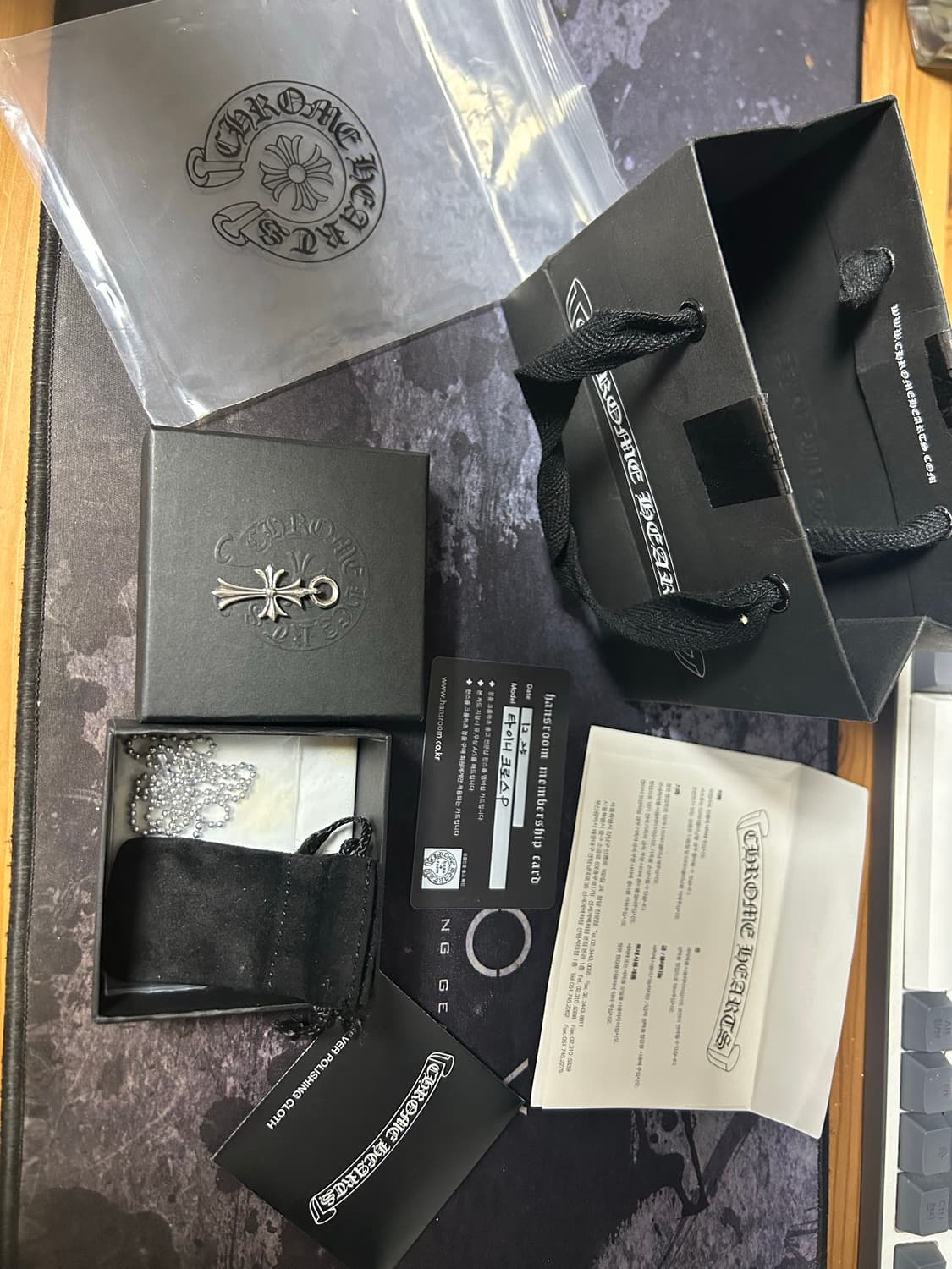 크롬하츠 타이니 크로스 참 펜던트 상품이미지1