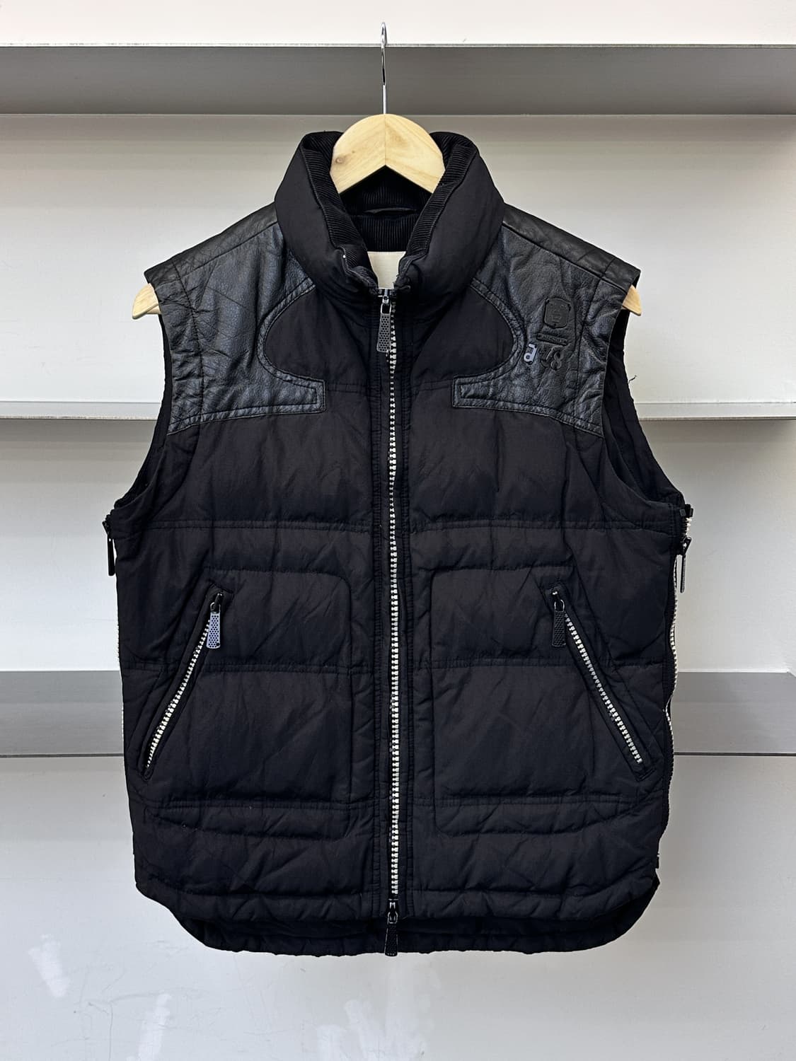 디젤 레더 디테일 사이드 집업 베스트 상품이미지1