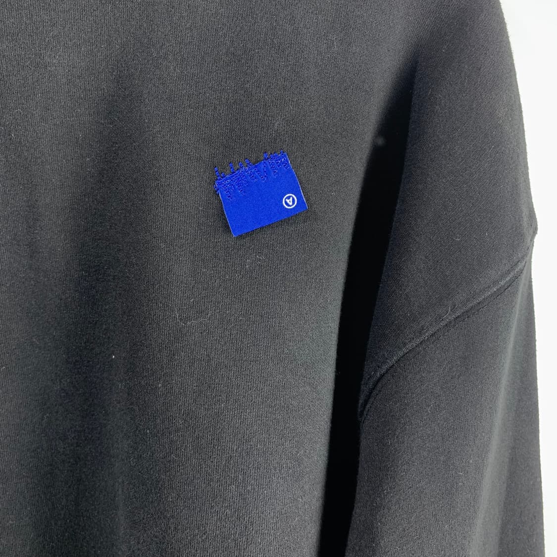 아더에러 OG 박스로고 블랙 맨투맨  상품이미지5