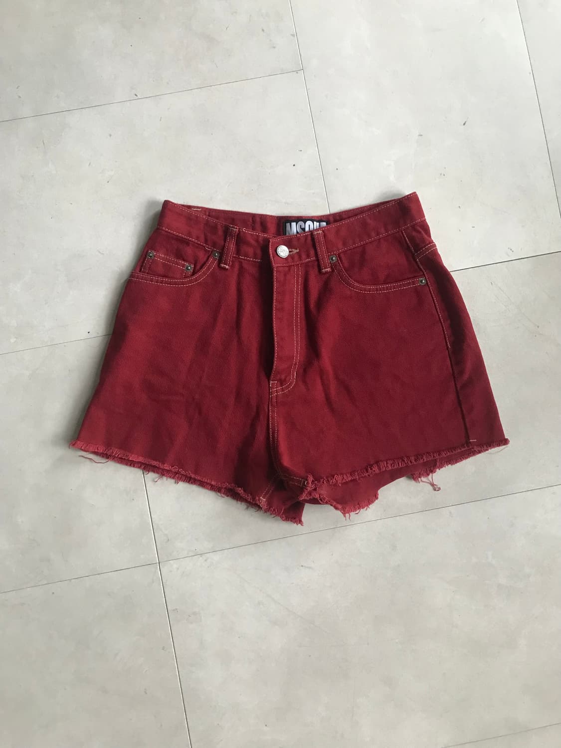 미스치프 레드 쇼츠 상품이미지5