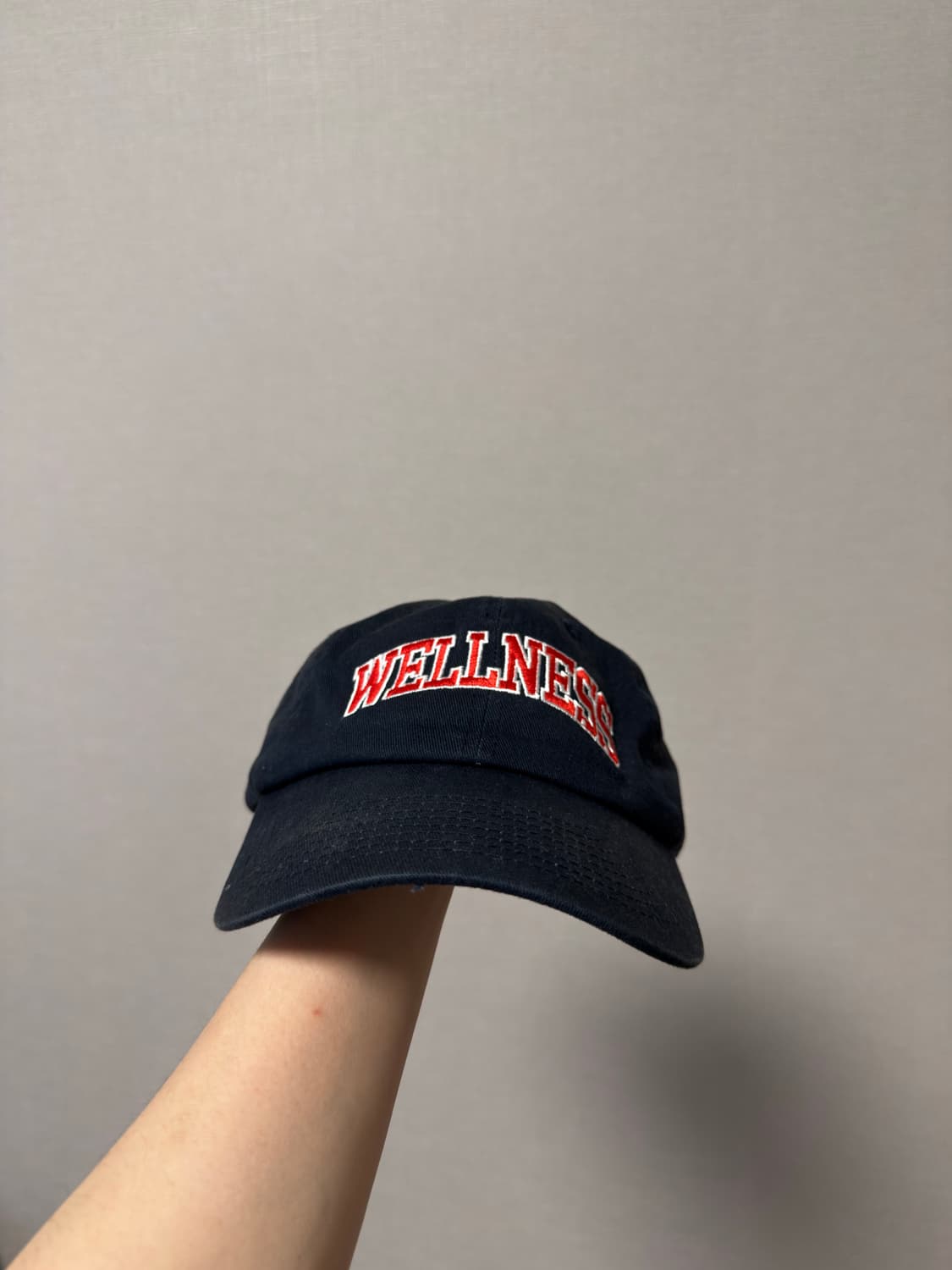 스포티앤리치 웰니스 로고 볼캡 (네이비) 상품이미지1