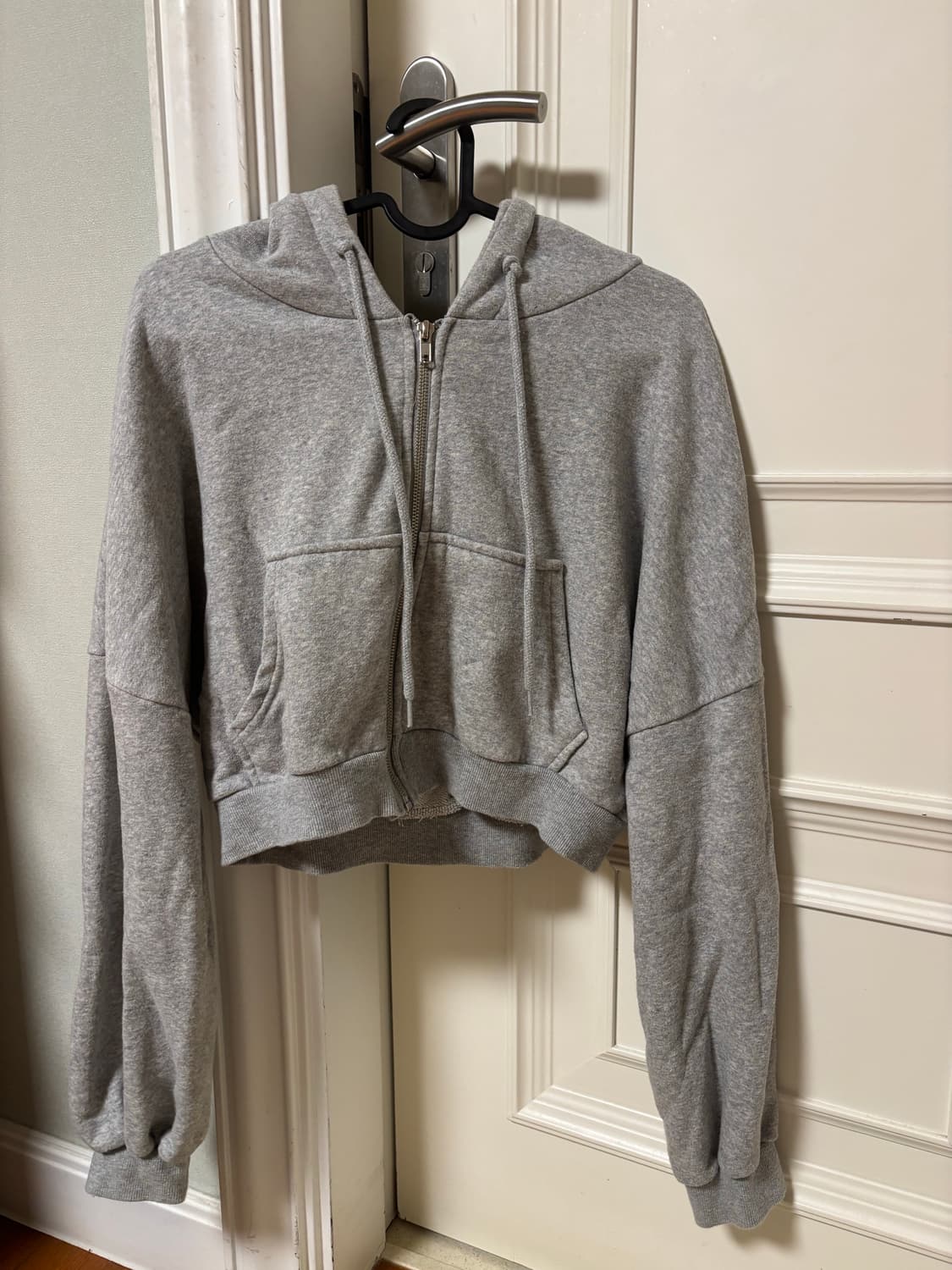 회색 그레이 크롭 후드 집업 상품이미지1