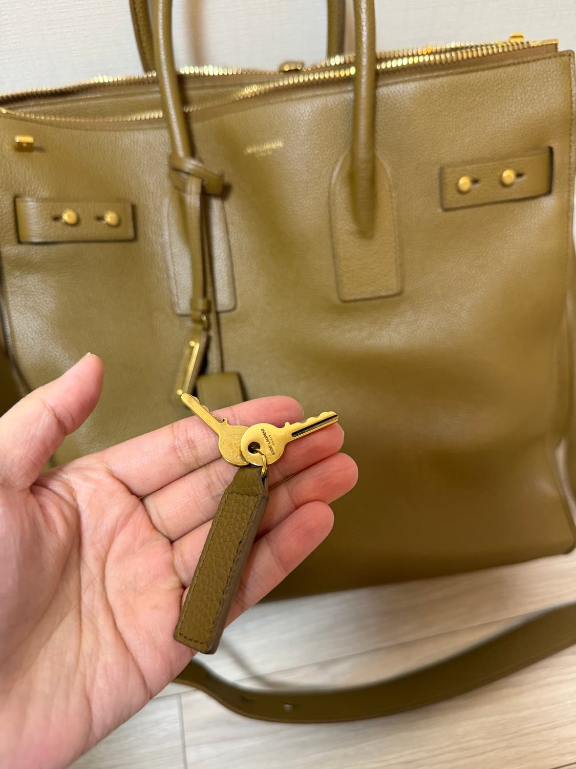 생로랑 삭 드 주르 올리브그린 상품이미지8