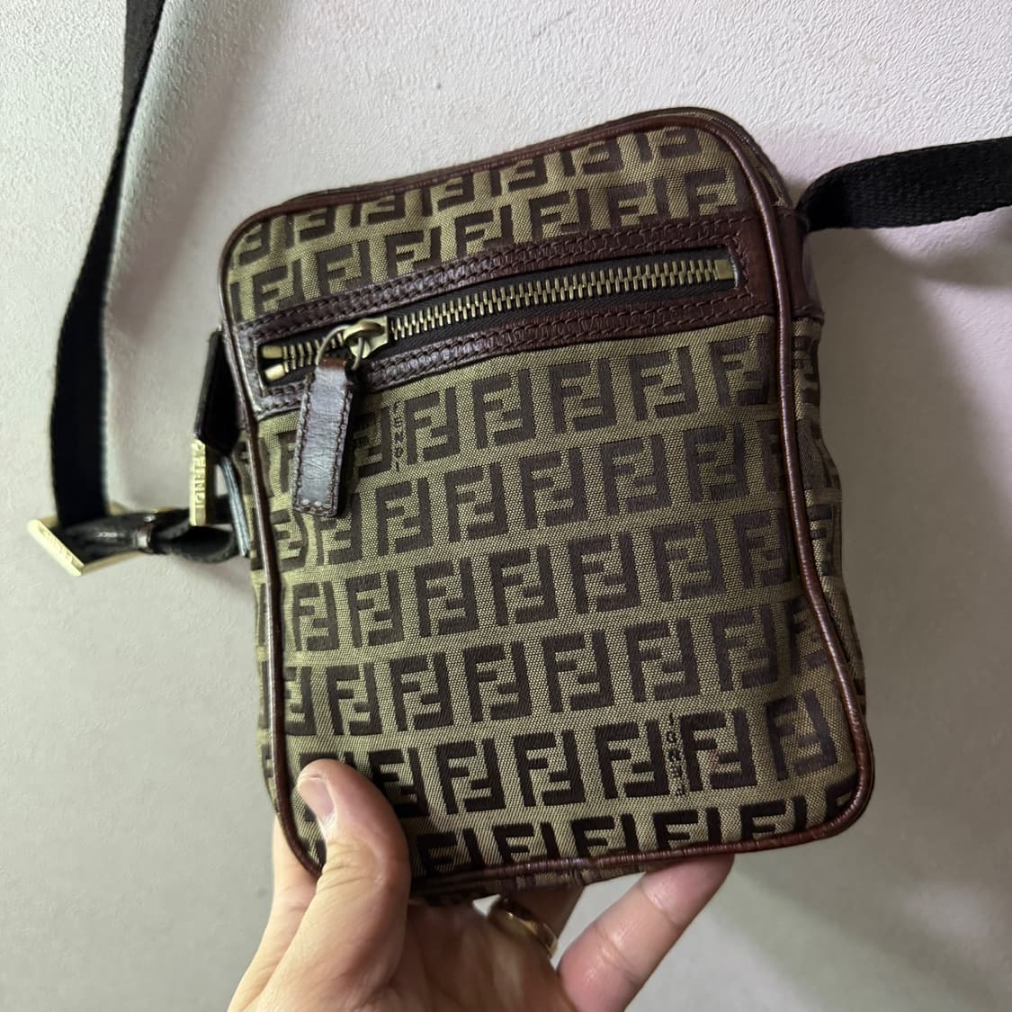 펜디 FF 주카패턴 미니 크로스백 상품이미지1