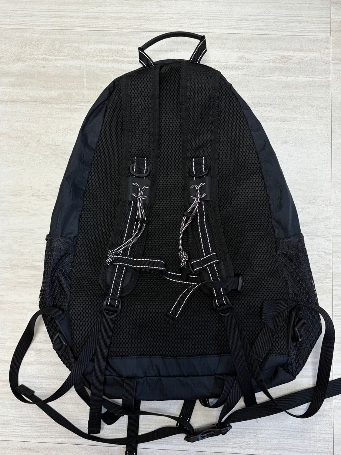 앤드원더 20L 데이팩 블랙 판매합니다. 상품이미지2