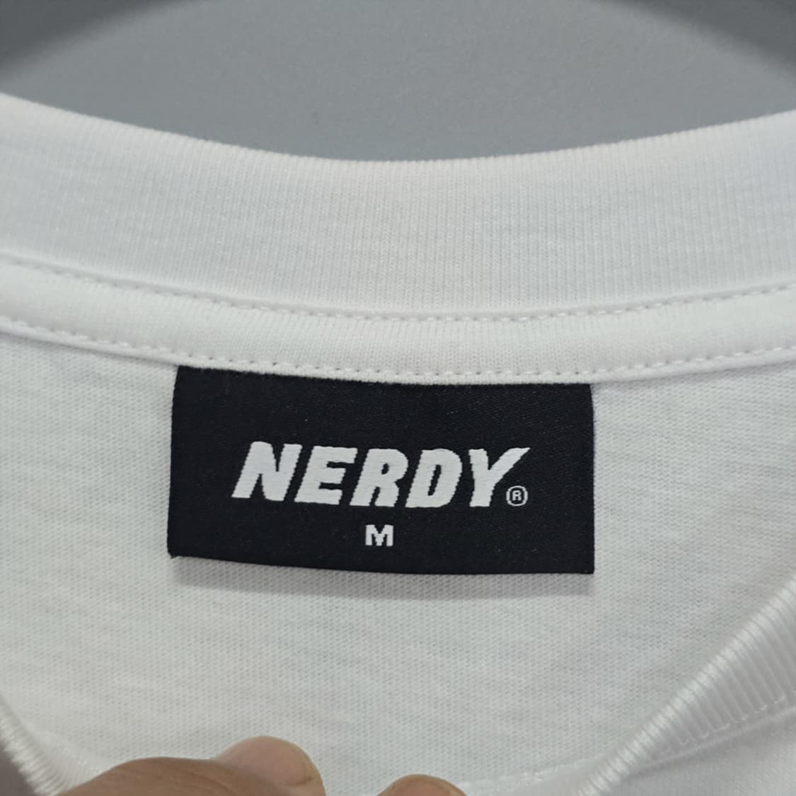 널디(NERDY) 하트 로고 반팔티 화이트 M 상품이미지5