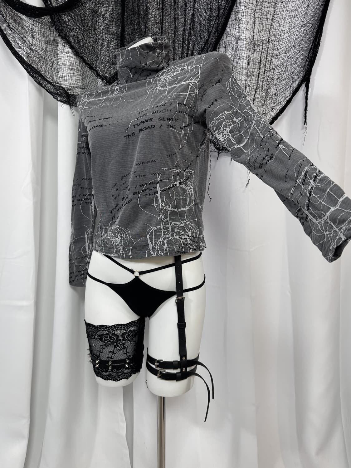  lettering turtleneck 상품이미지1