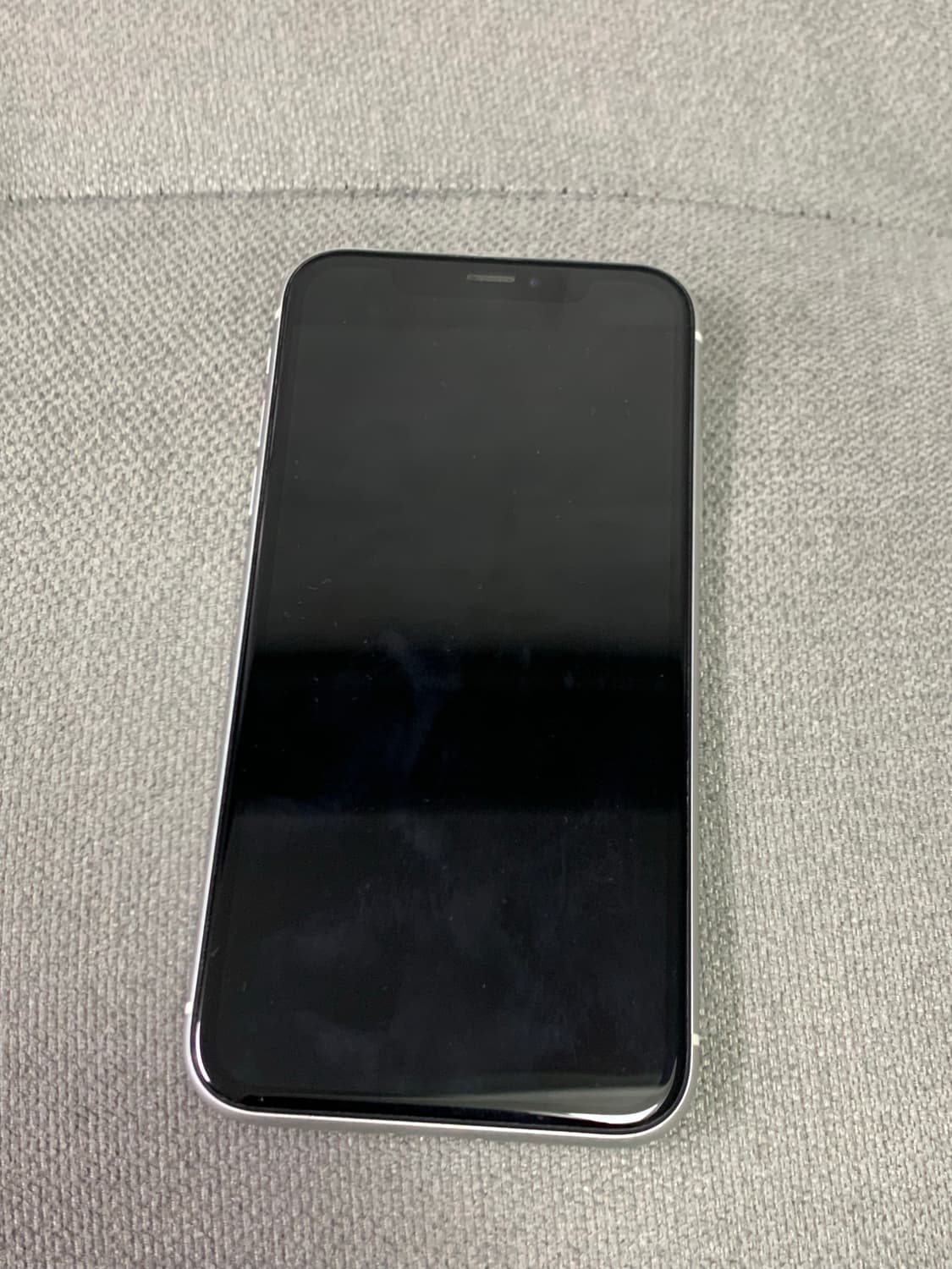 아이폰xr 화이트 128 79% 상품이미지2