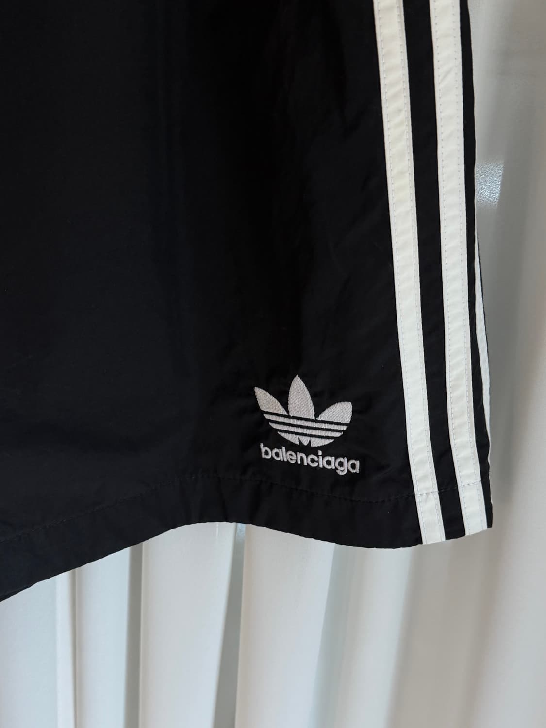 발렌시아가 adidas 퍼포먼스 포플린 쇼츠 반바지 상품이미지2