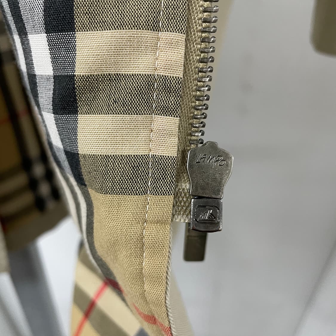 버버리 베이지 트렌치 코트 - 상품이미지6