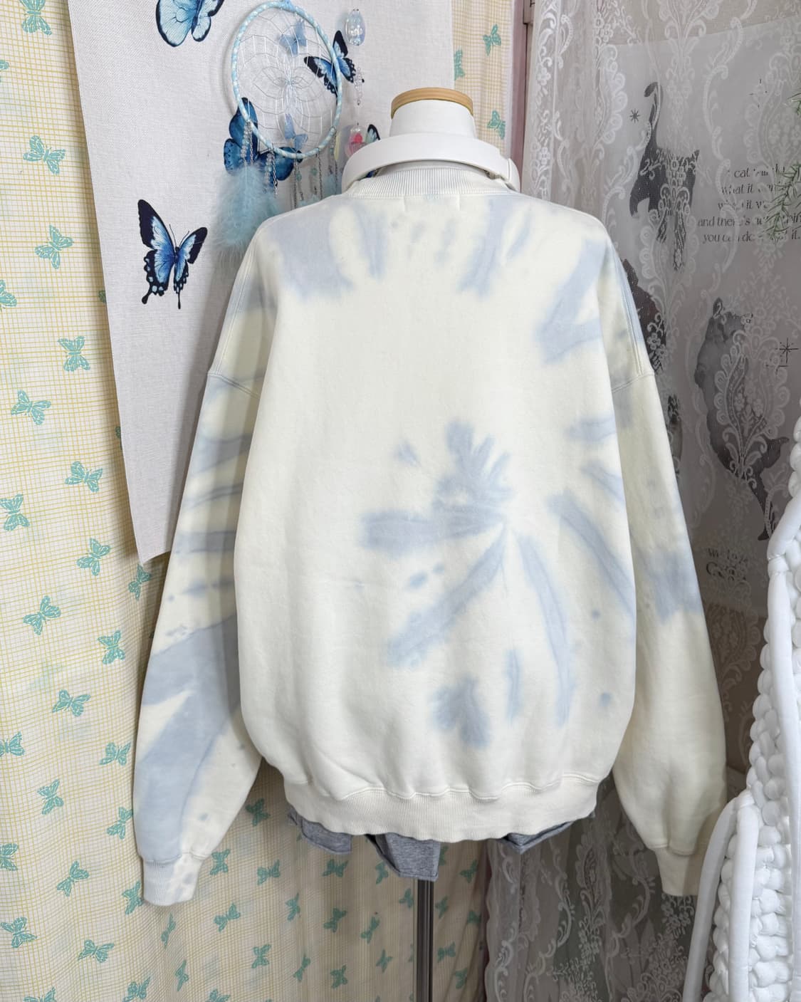 아이보리 & 하늘색 타이다이 오버핏 맨투맨 상품이미지6