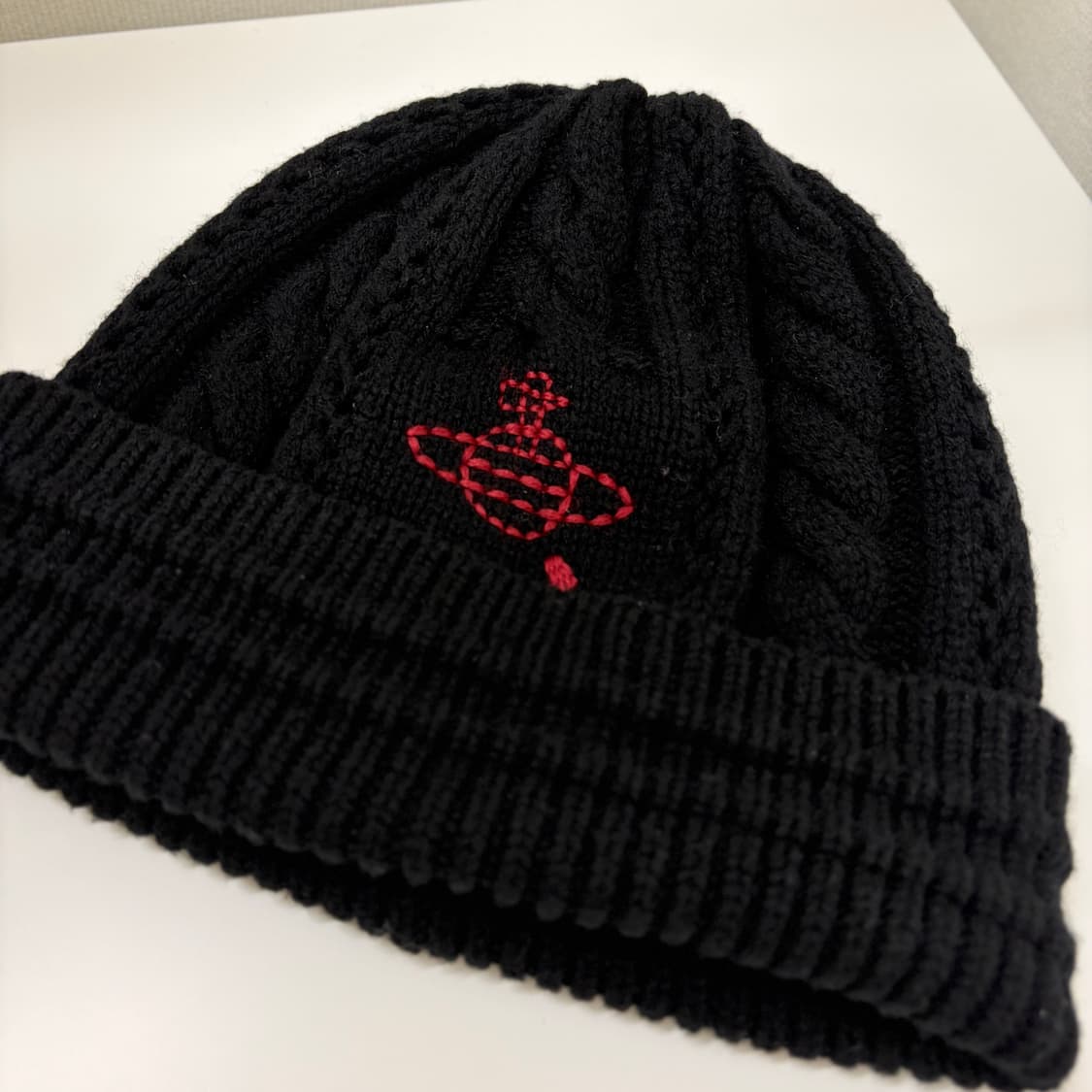 비비안 웨스트우드 케이블 니트 비니 블랙 상품이미지3