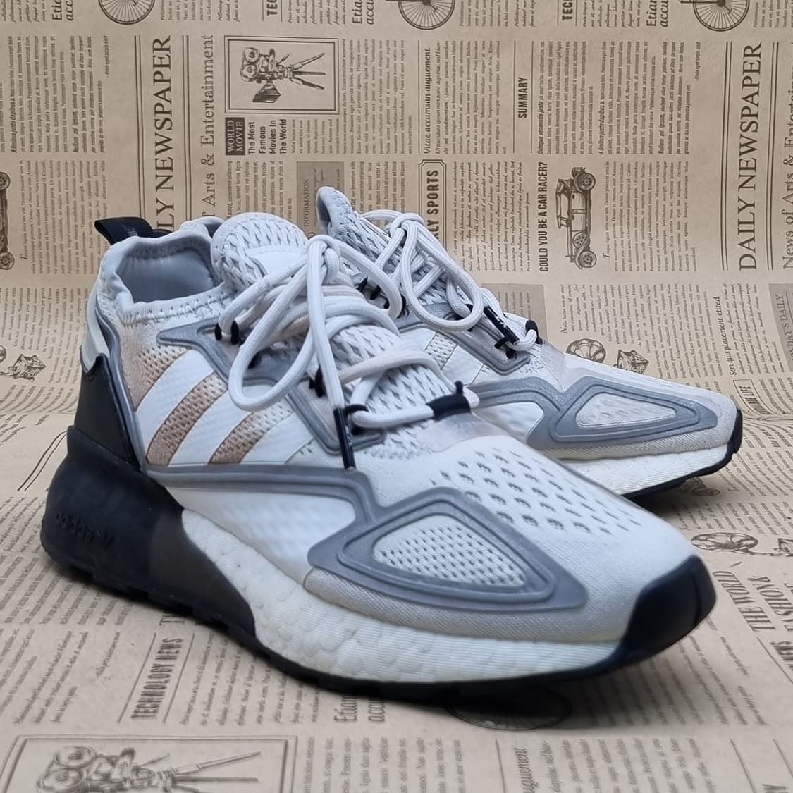 아디다스 ZX 2K 부스트 운동화 235 상품이미지1