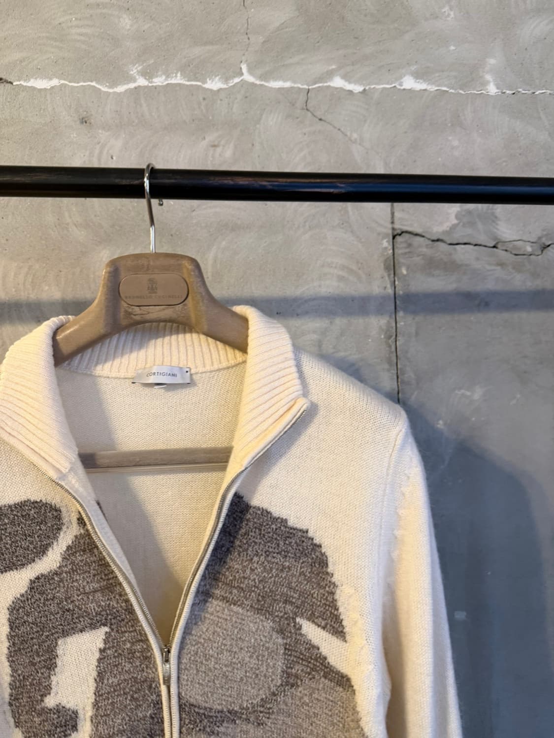 꼬르띠지아니 짚업 니트 100 상품이미지3