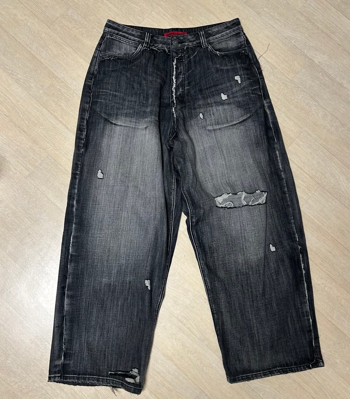 제이디드 런던 Black Eroded XL Colossus Jeans 상품이미지2