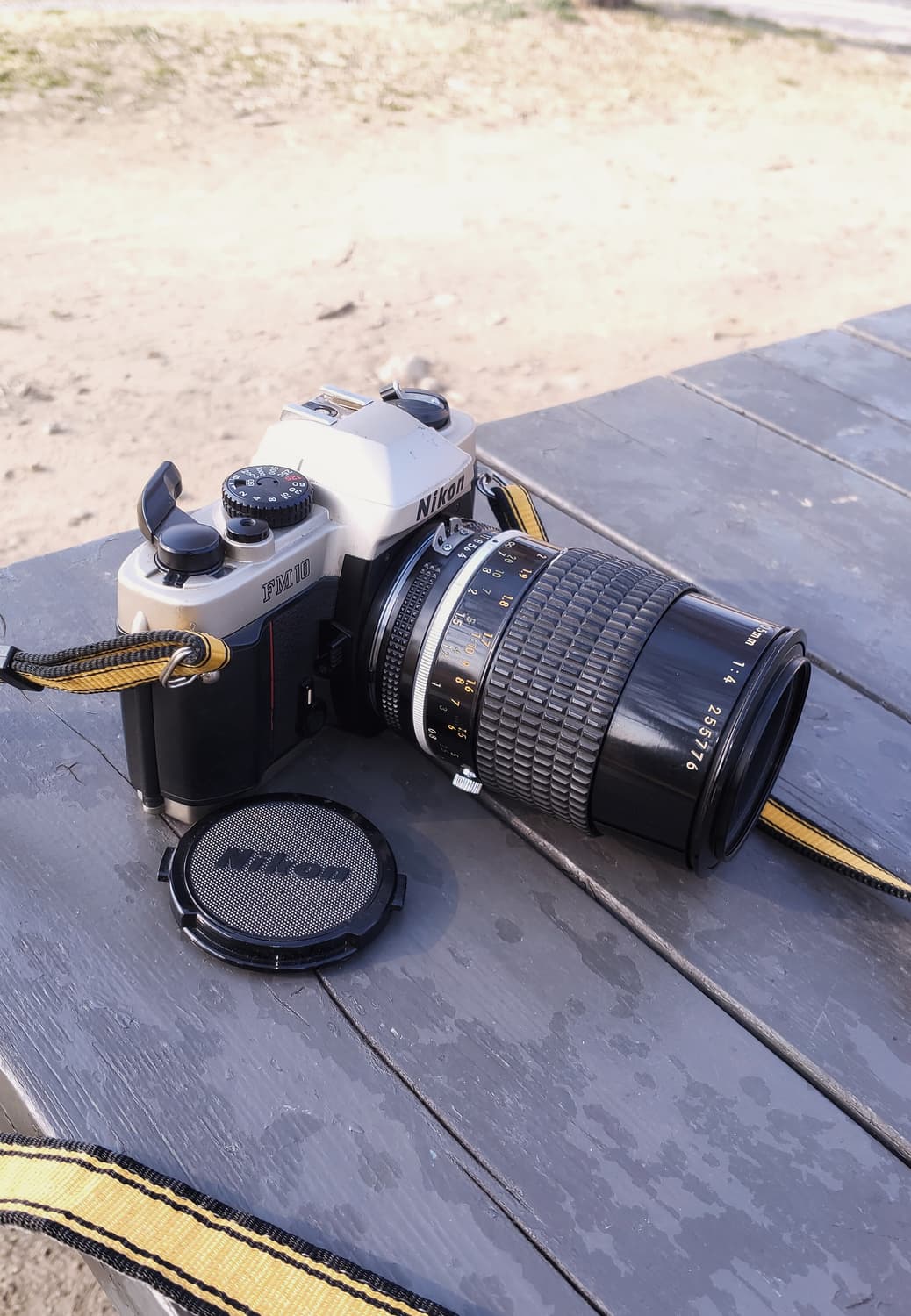 Nikon fm10 필름카메라 + 105mm니콘렌즈 + 후지필름2롤 상품이미지1