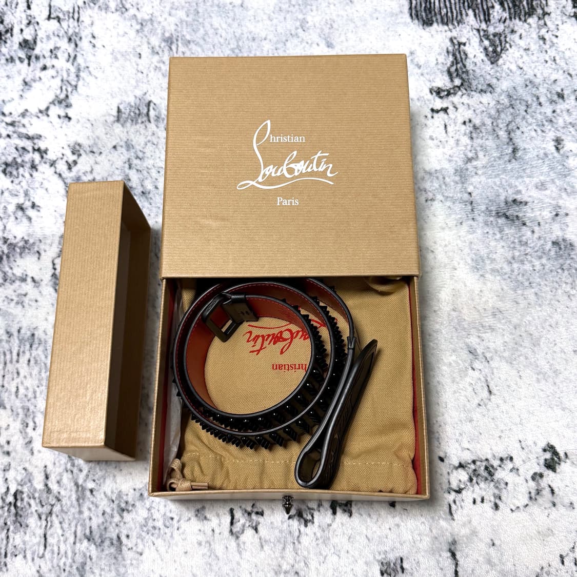 크리스찬루부탱 스파이크 벨트 90 상품이미지6