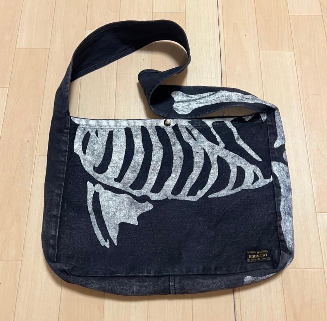 캐피탈 본백 상품이미지1