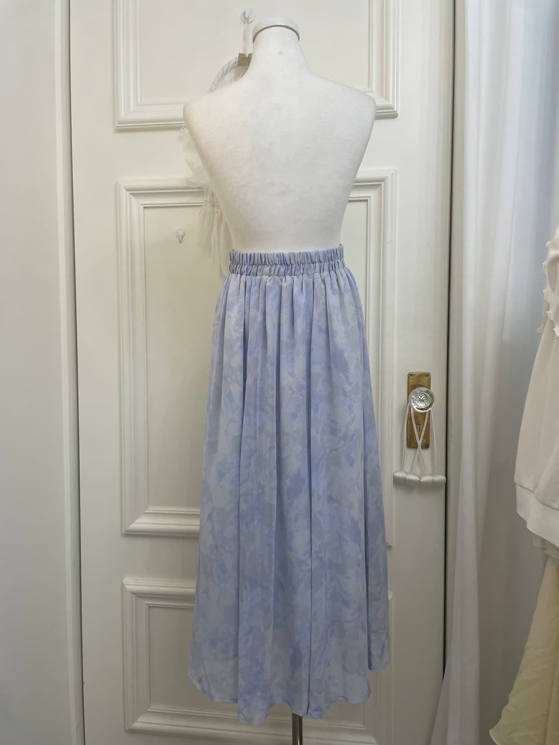 EARTH blue flower back banding skirt 상품이미지3