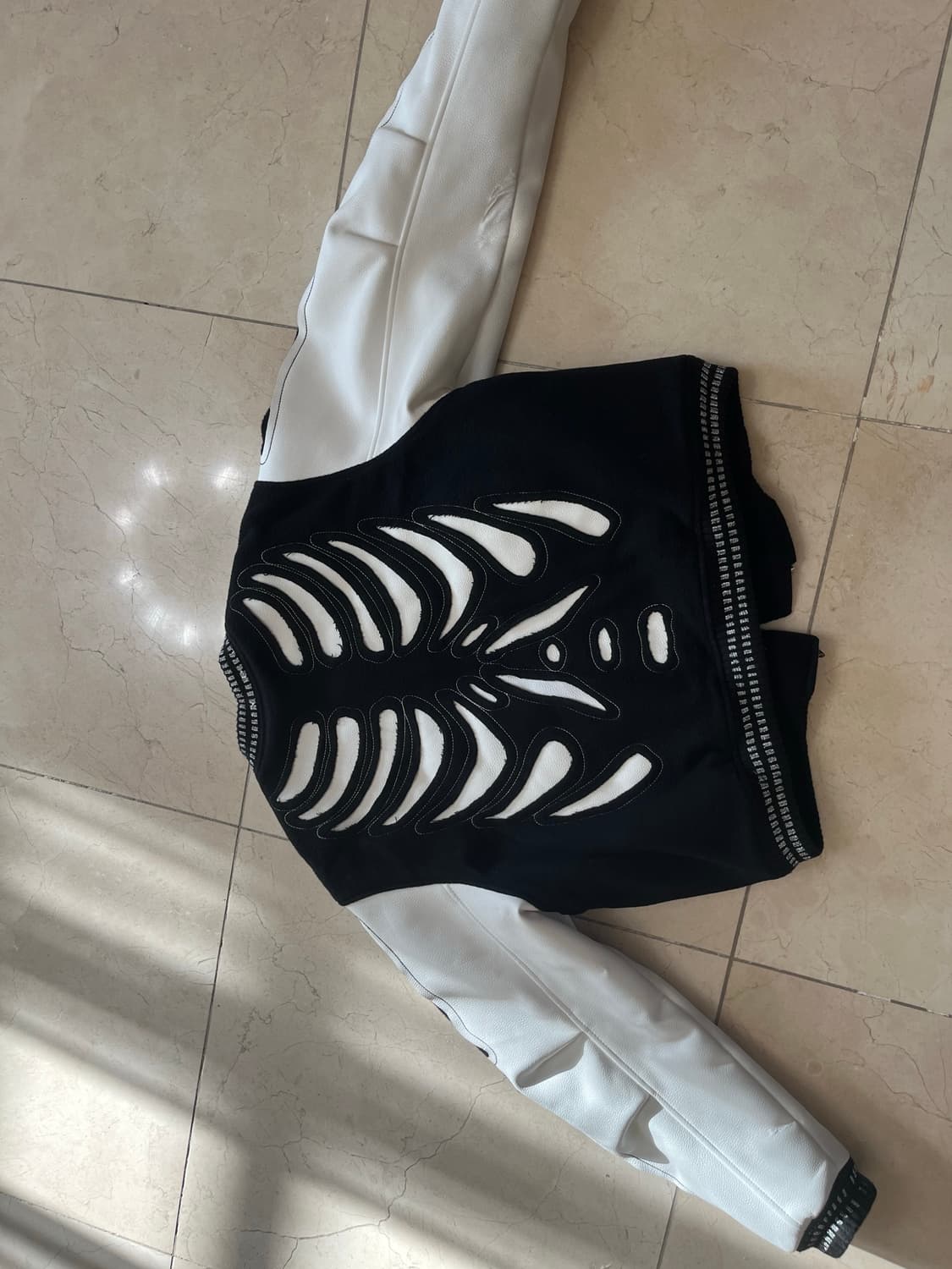 써저리 본 커팅 바시티 자켓 L사이즈(surgery) 상품이미지4