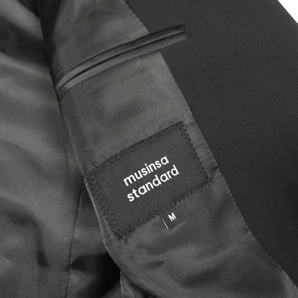 무신사 스탠다드 미니멀 블레이저 블랙  상품이미지4