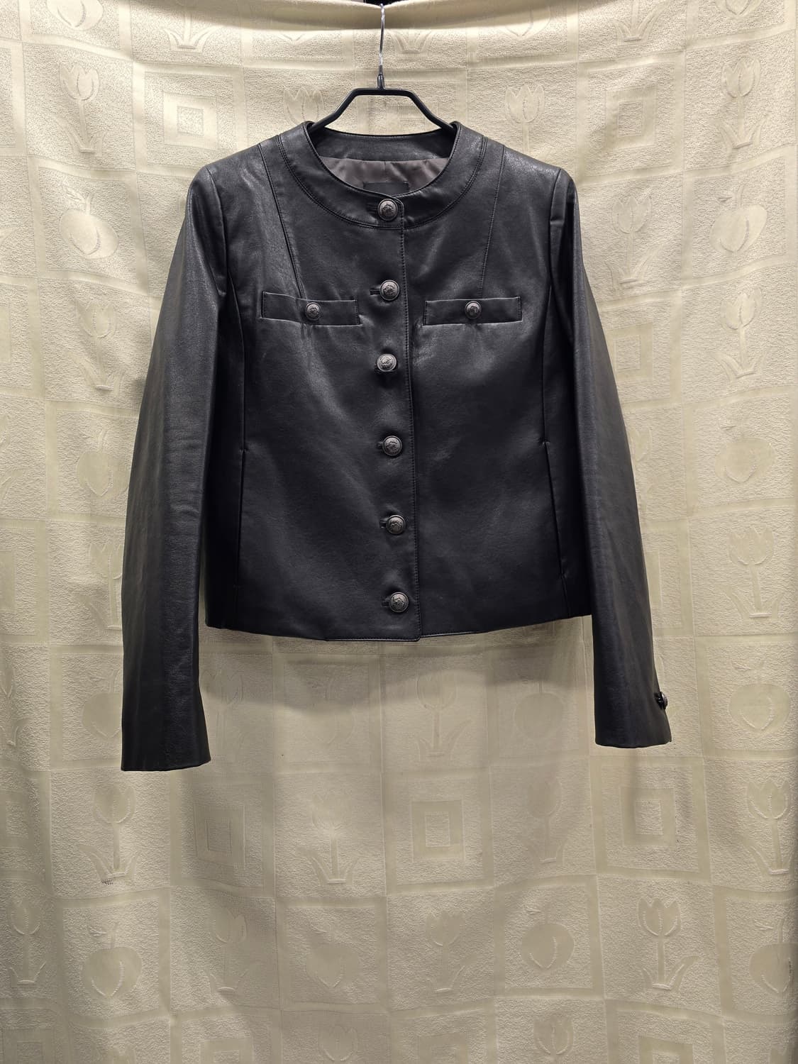 헬렌카렌 HELLEN KAREN 블랙 가죽 노카라 자켓 55 상품이미지1