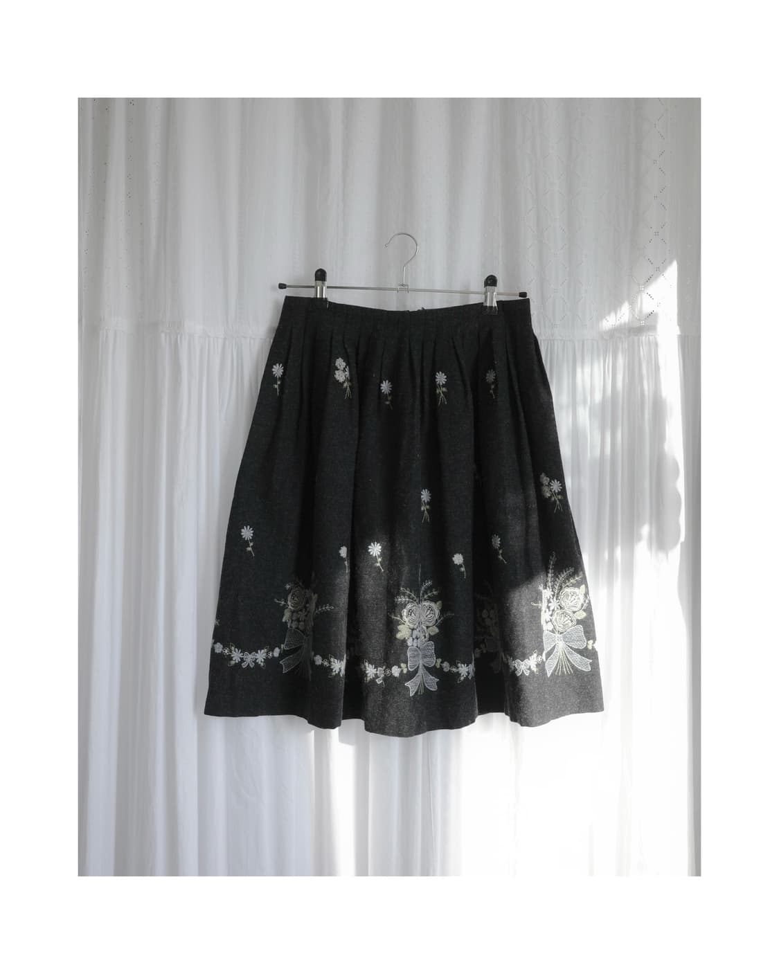 Place pause flower skirt 상품이미지3