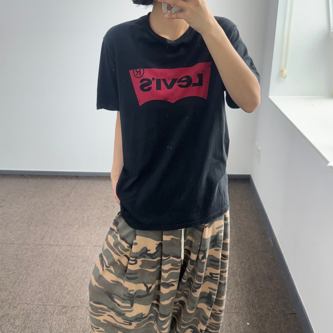 Levis 리바이스 레드 로고 블랙 반팔티 상품이미지2