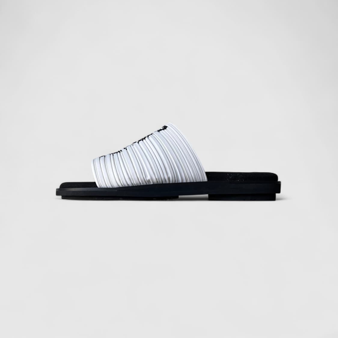 Issey Miyake shoes 상품이미지3