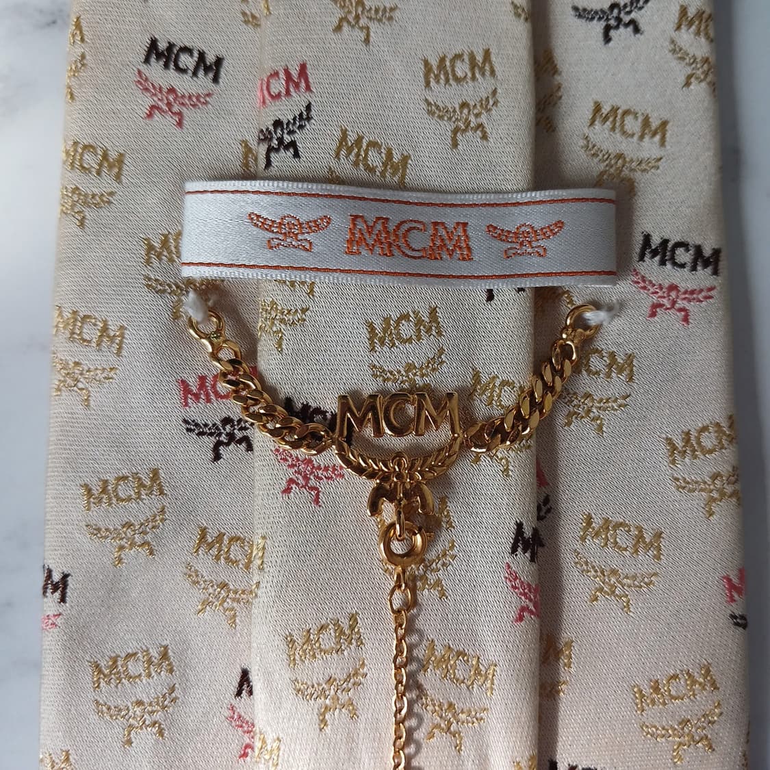 MCM 엠씨엠 실크 옐로우 로고 패턴 넥타이 9cm B등급 E874 상품이미지4