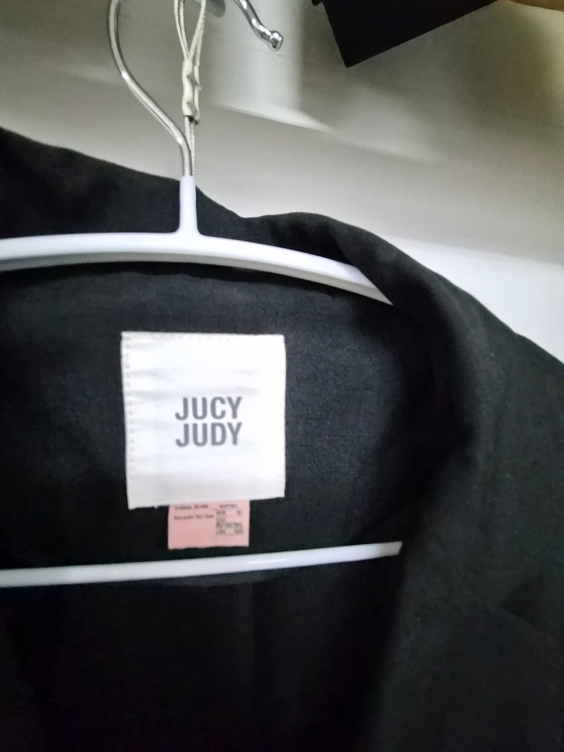 쥬시쥬디 얄상 박시 블랙자켓 상품이미지2