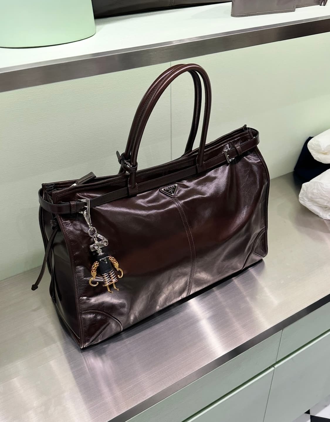 프라다 토트백 다크 브라운 상품이미지1