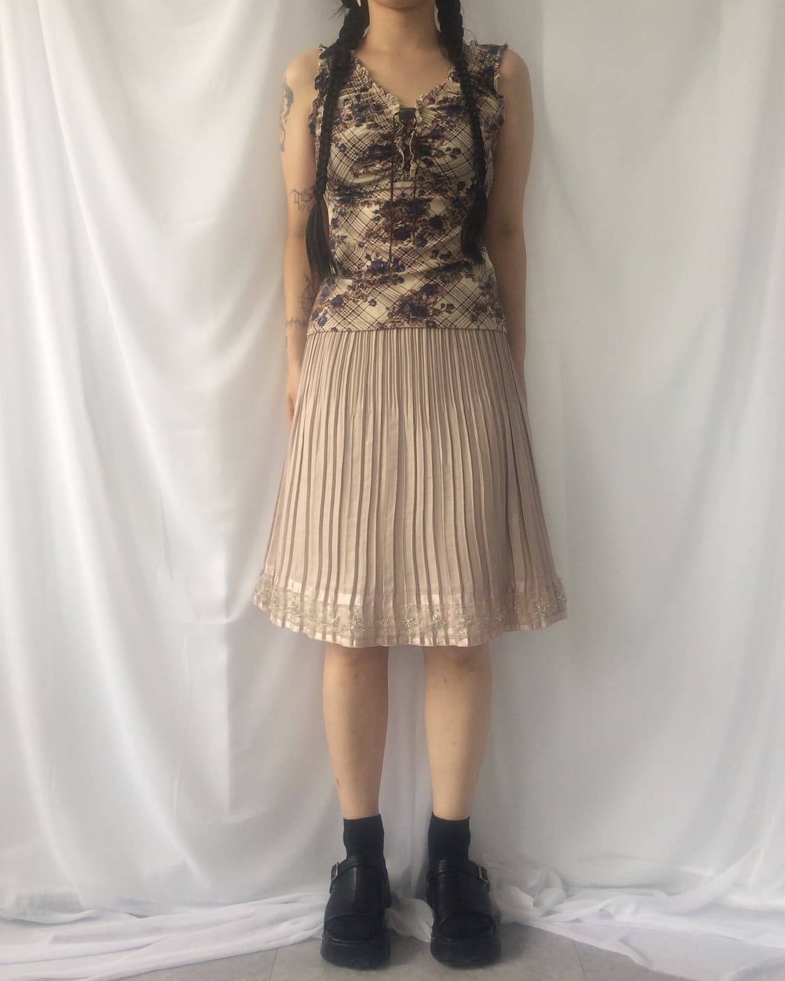 Lest rose lace up point flower pattern v 상품이미지1
