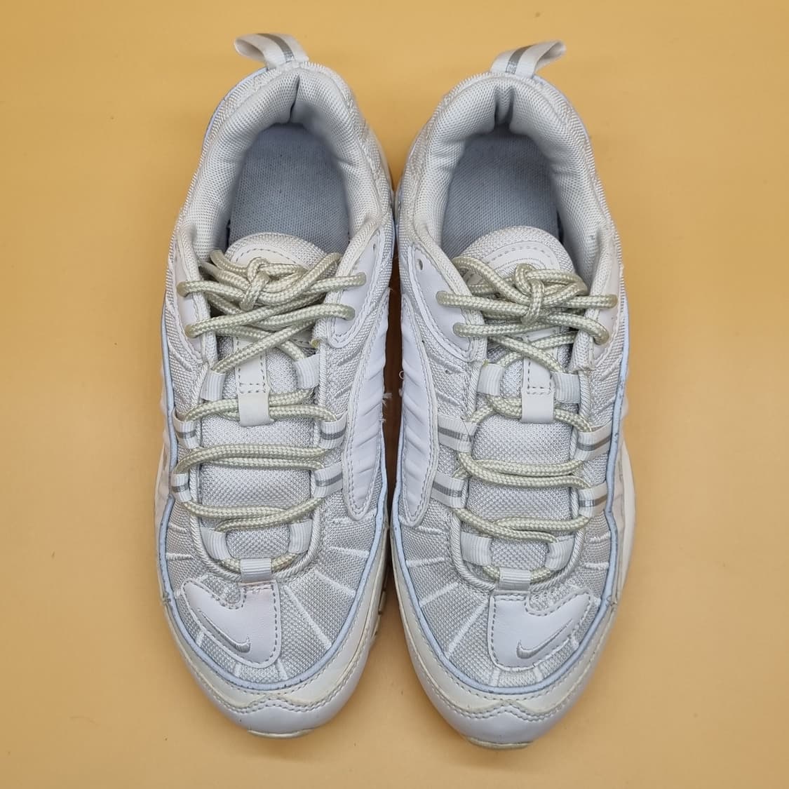 나이키 에어맥스 98 트리플화이트 230. 상품이미지2