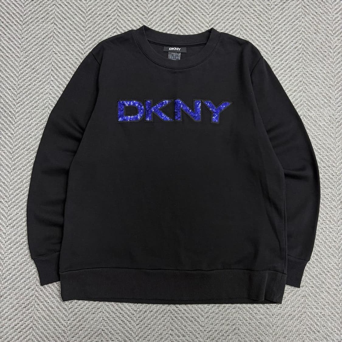 dkny 스팽글 로고 맨투맨 v4378 상품이미지1
