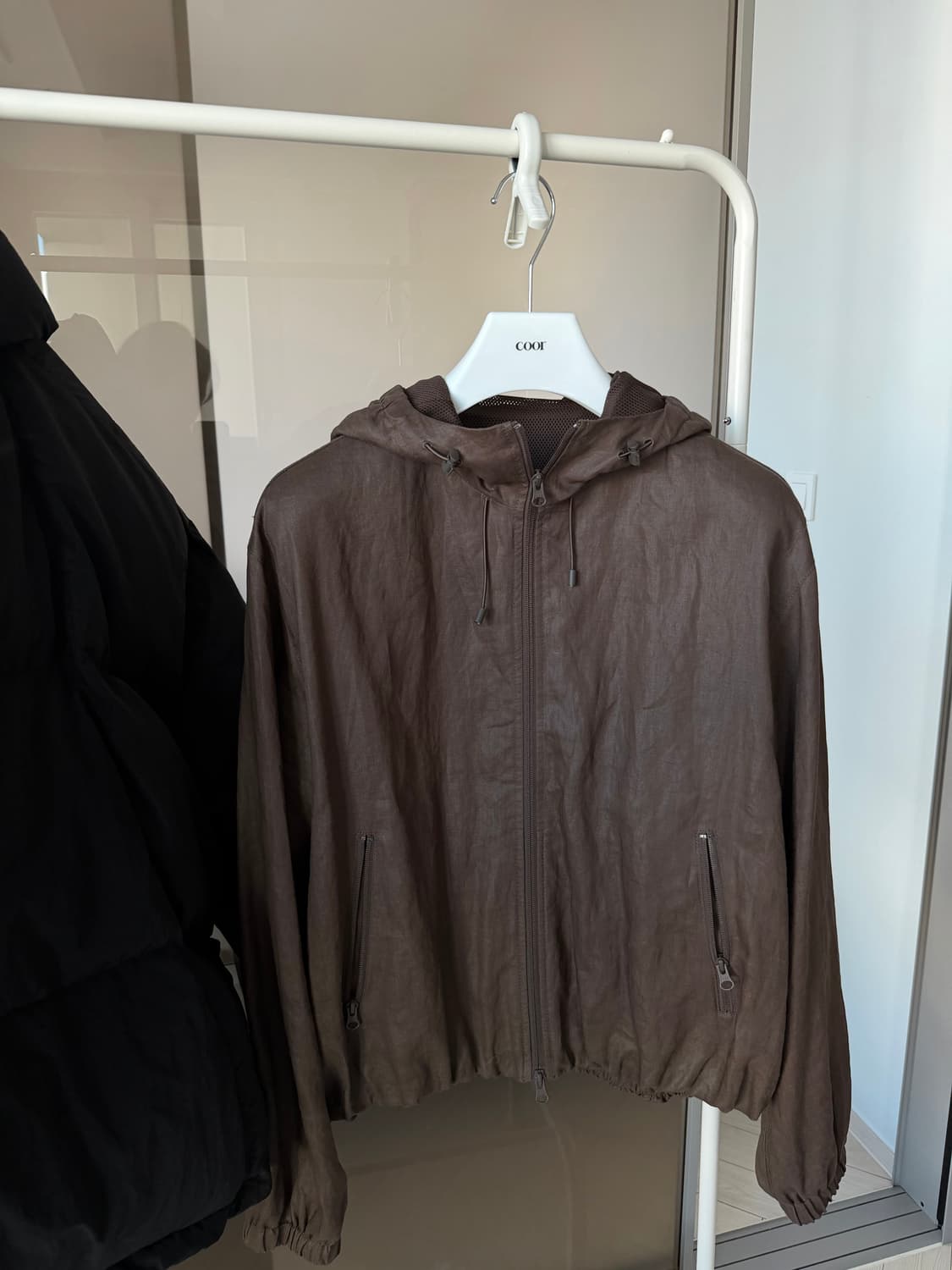 쿠어 (1) 코팅 린넨 후디드 점퍼 브라운 새상품 상품이미지1