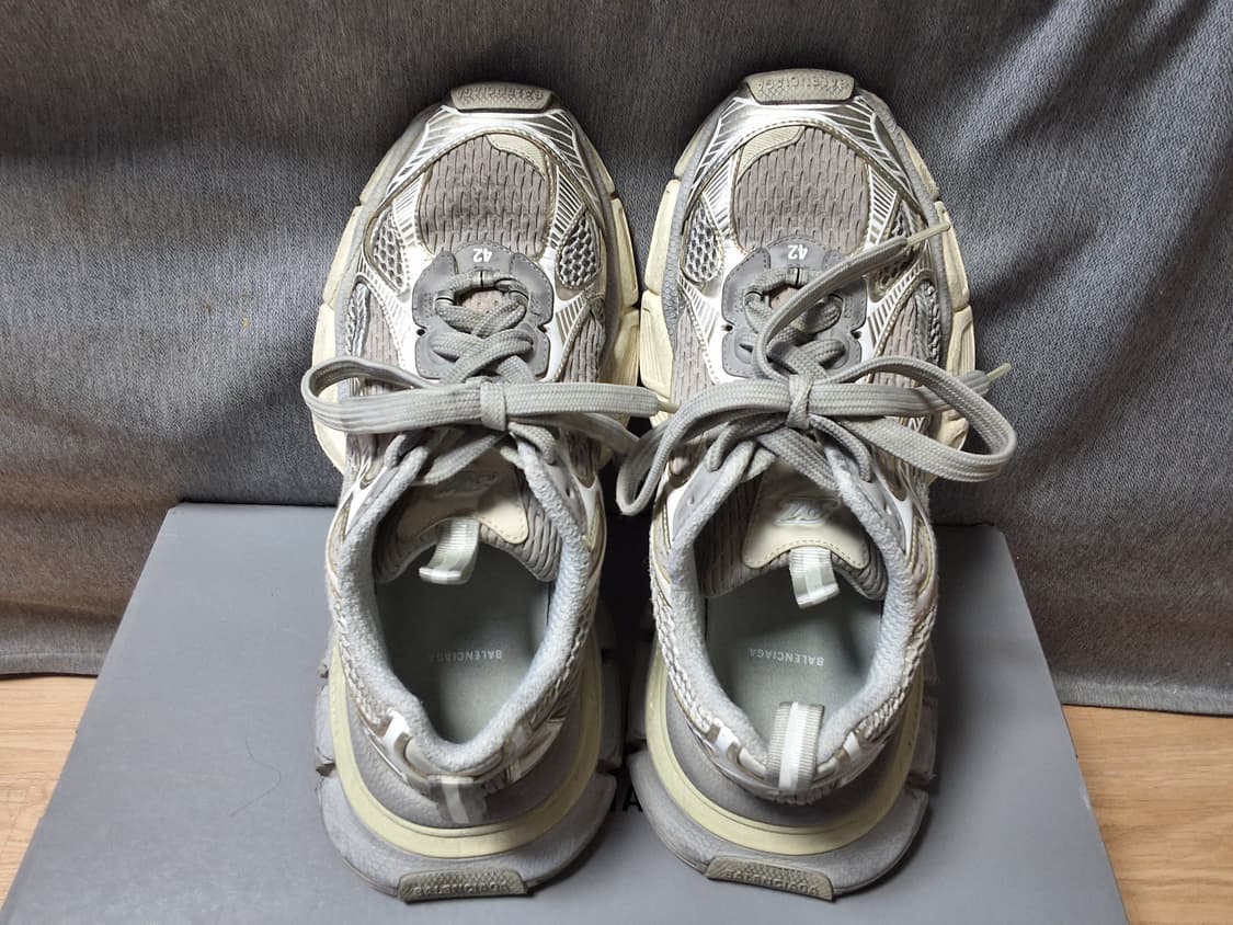 발렌시아가 3xl 스니커즈 에그쉘 42 상품이미지3