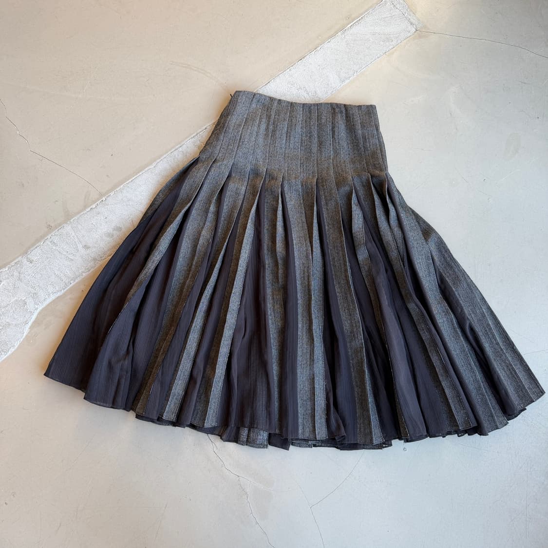랑방 20fw 플리츠 스커트 상품이미지4