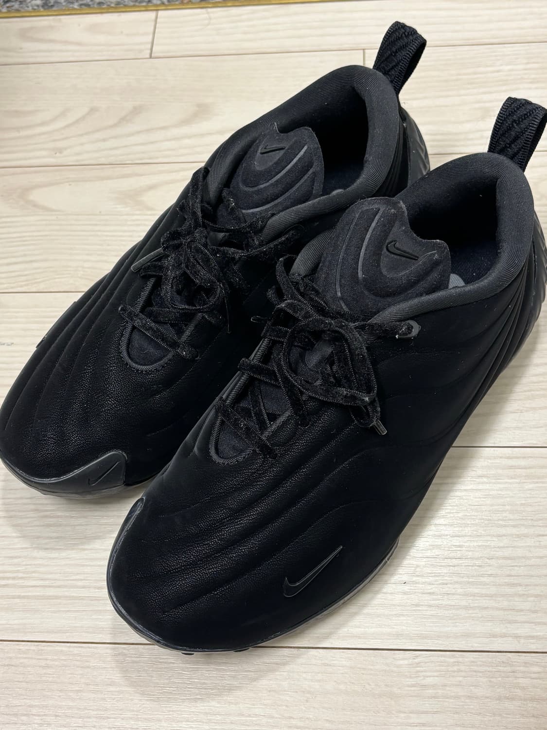 나이키 아스트라 울트라 트리플블랙 245 상품이미지1