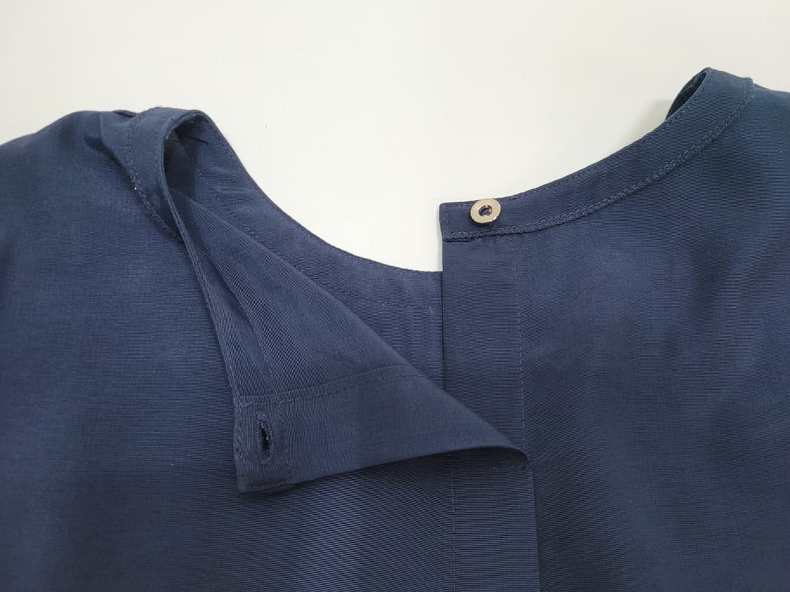 VOV 보브 루즈핏 레이온100%  블라우스 / 여 66 (85) 네이비 상품이미지7