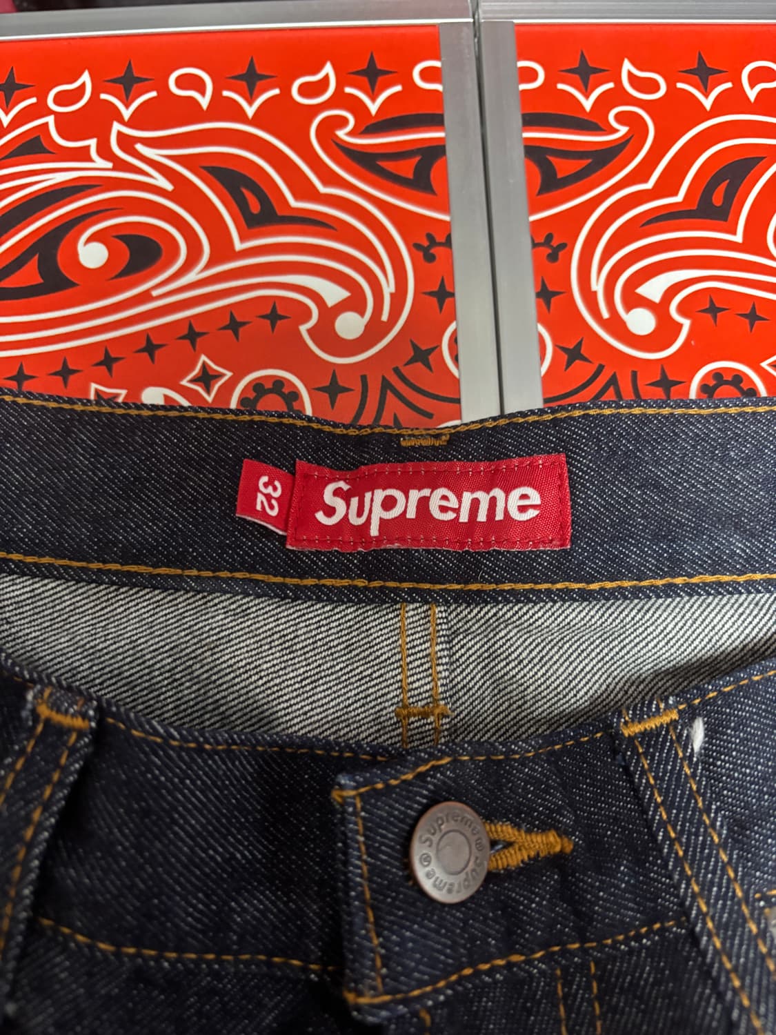 [32] 슈프림 리지드 루즈 핏 셀비지 진 리지드 인디고 24FW 상품이미지4