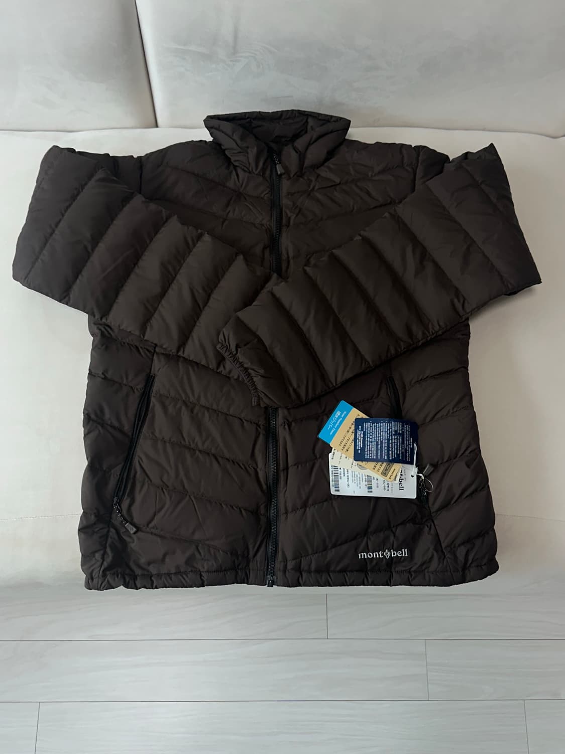 몽벨 여자 경량 패딩 상품이미지1