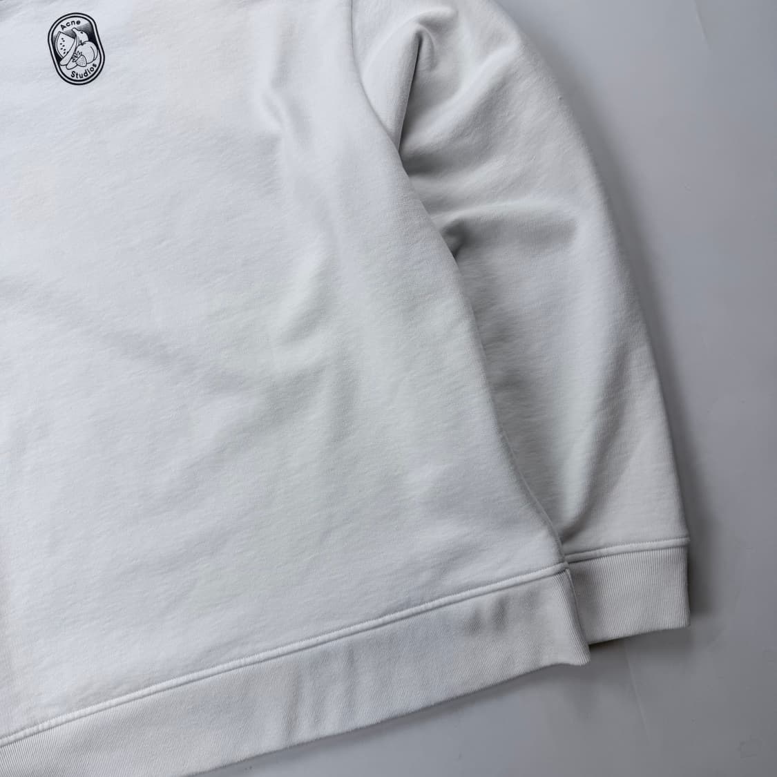 아크네스튜디오 스몰 자수 크루넥 맨투맨 상품이미지10