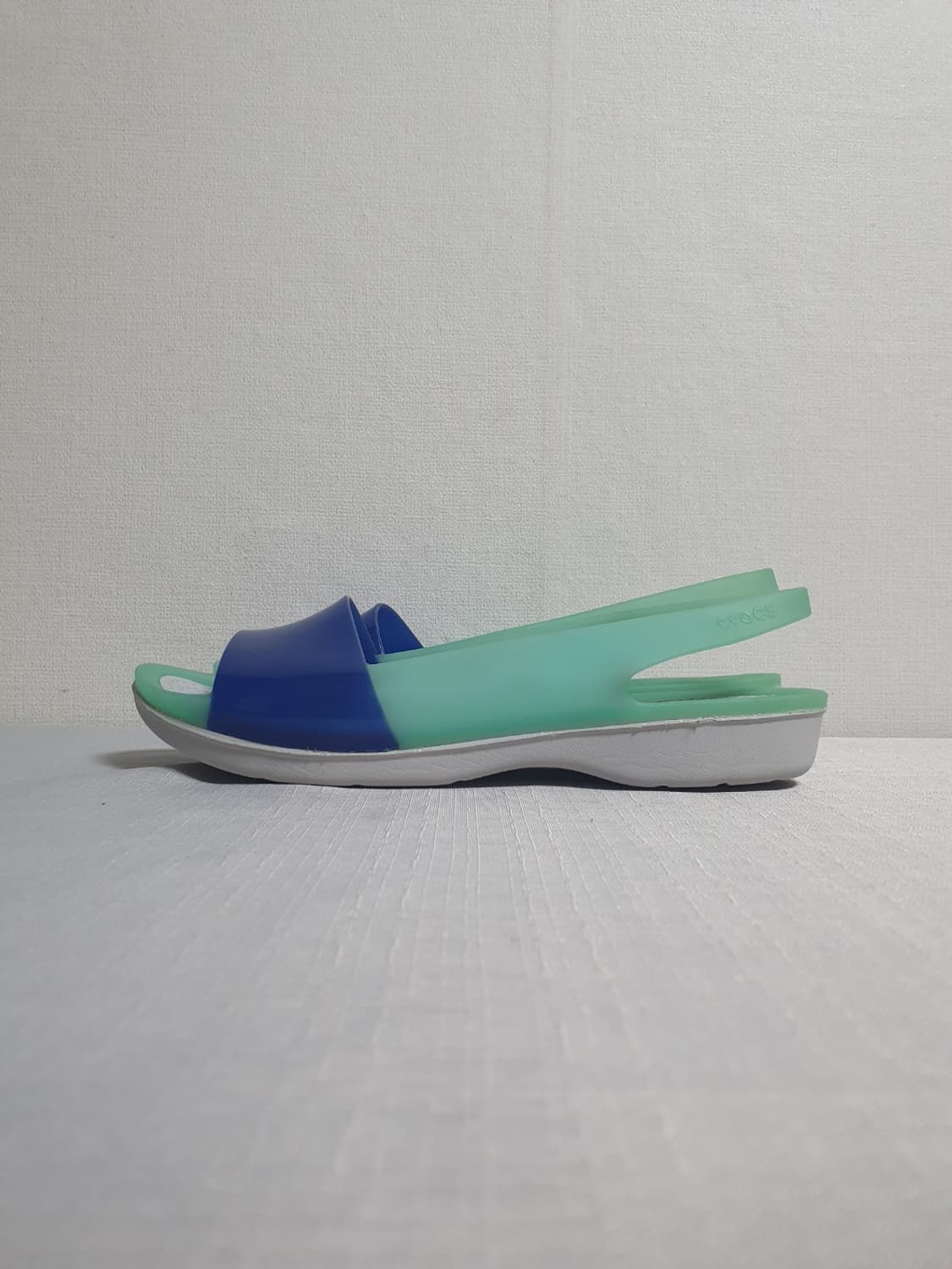 크록스 컬러블록 슬링백 샌들 민트 블루 230mm 상품이미지1