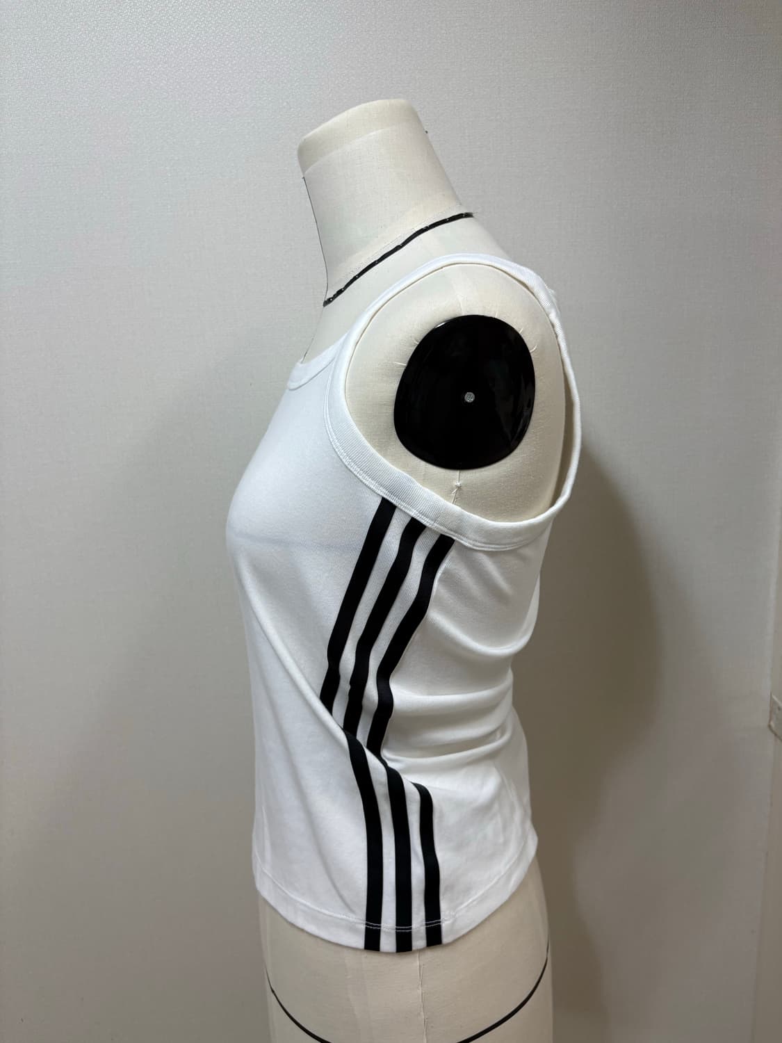 아디다스 adidas original 흰색 나시 상품이미지2