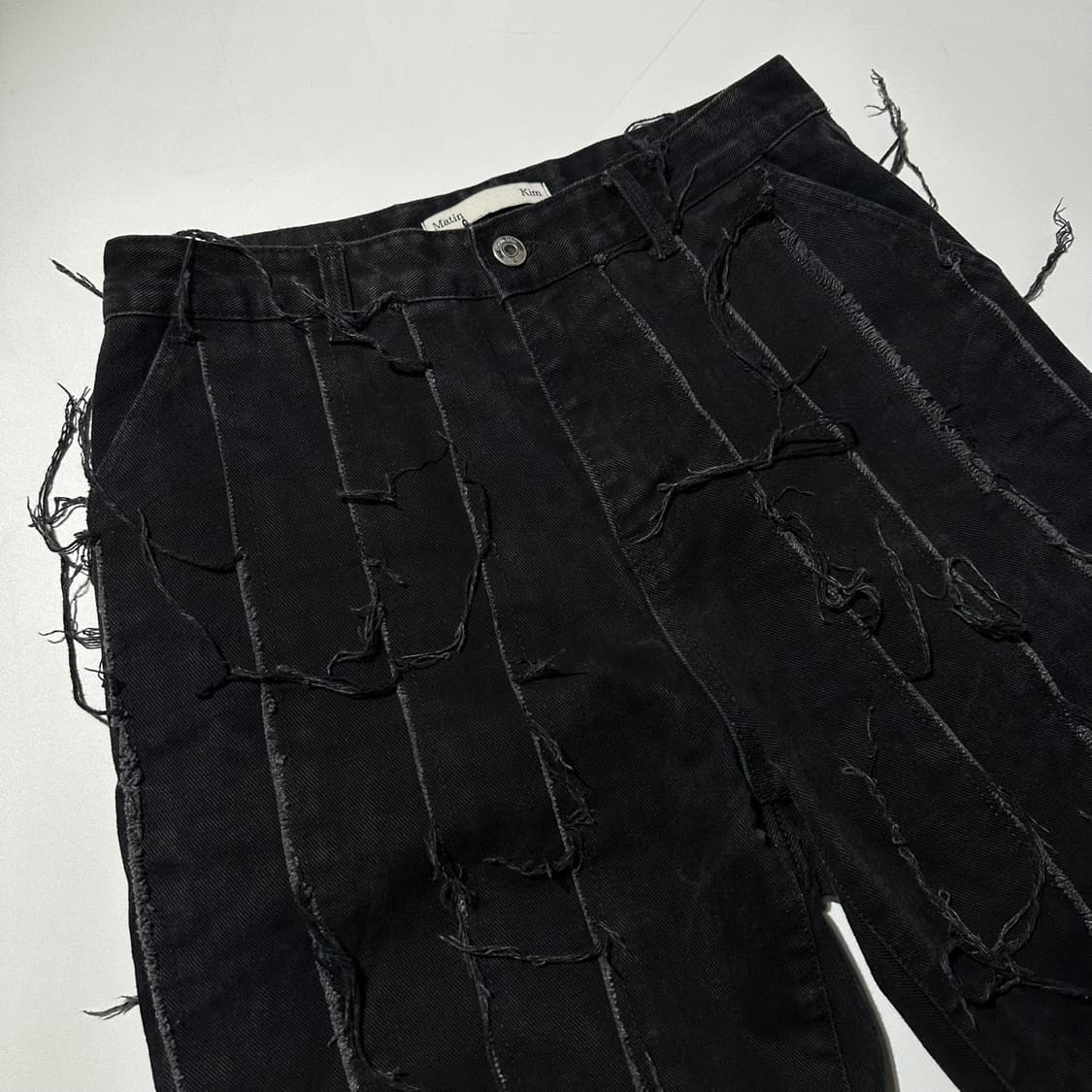 마뗑킴 컷팅 루즈 데님 팬츠 상품이미지5
