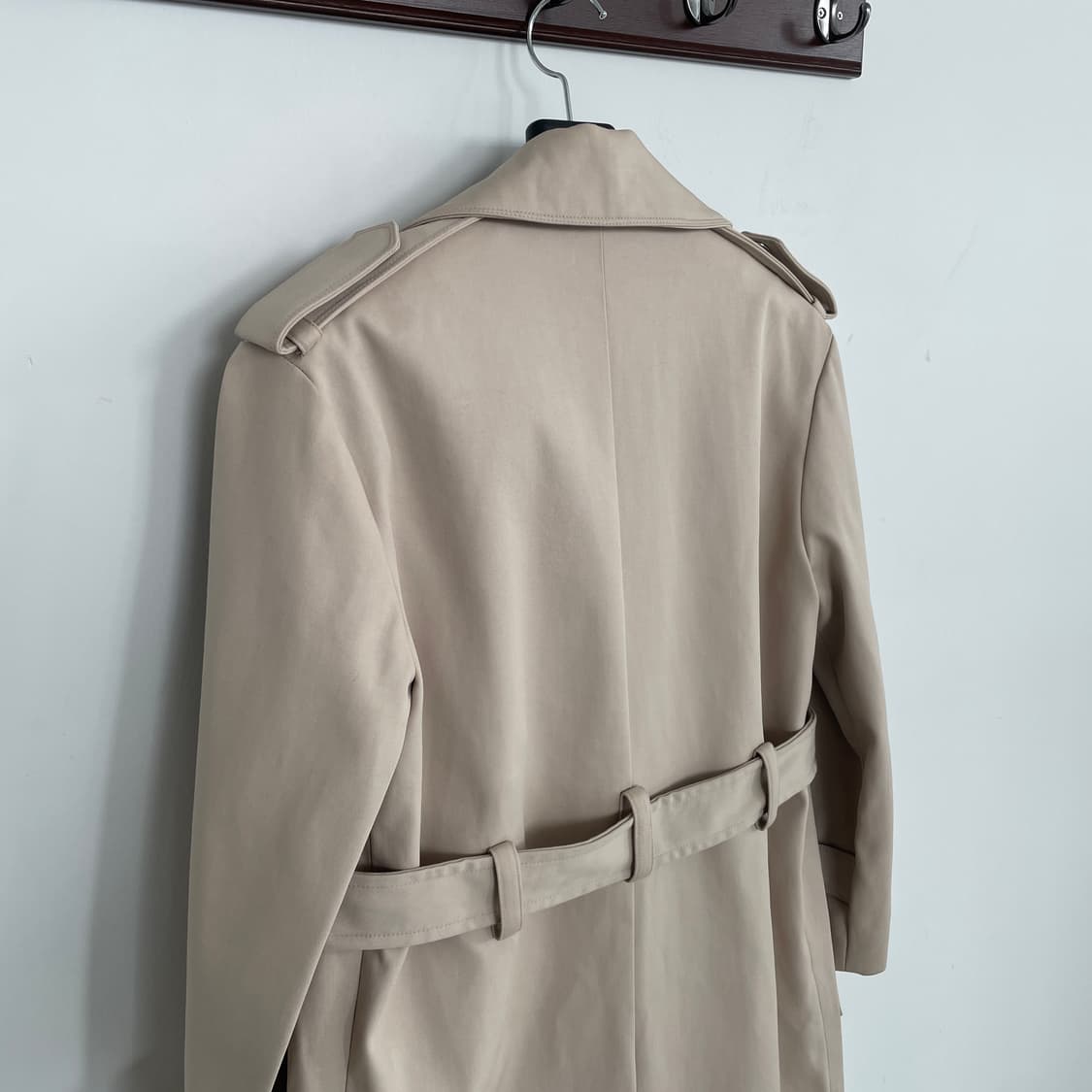 이로 벨티드 헤비 트렌치 코트 베이지 상품이미지6